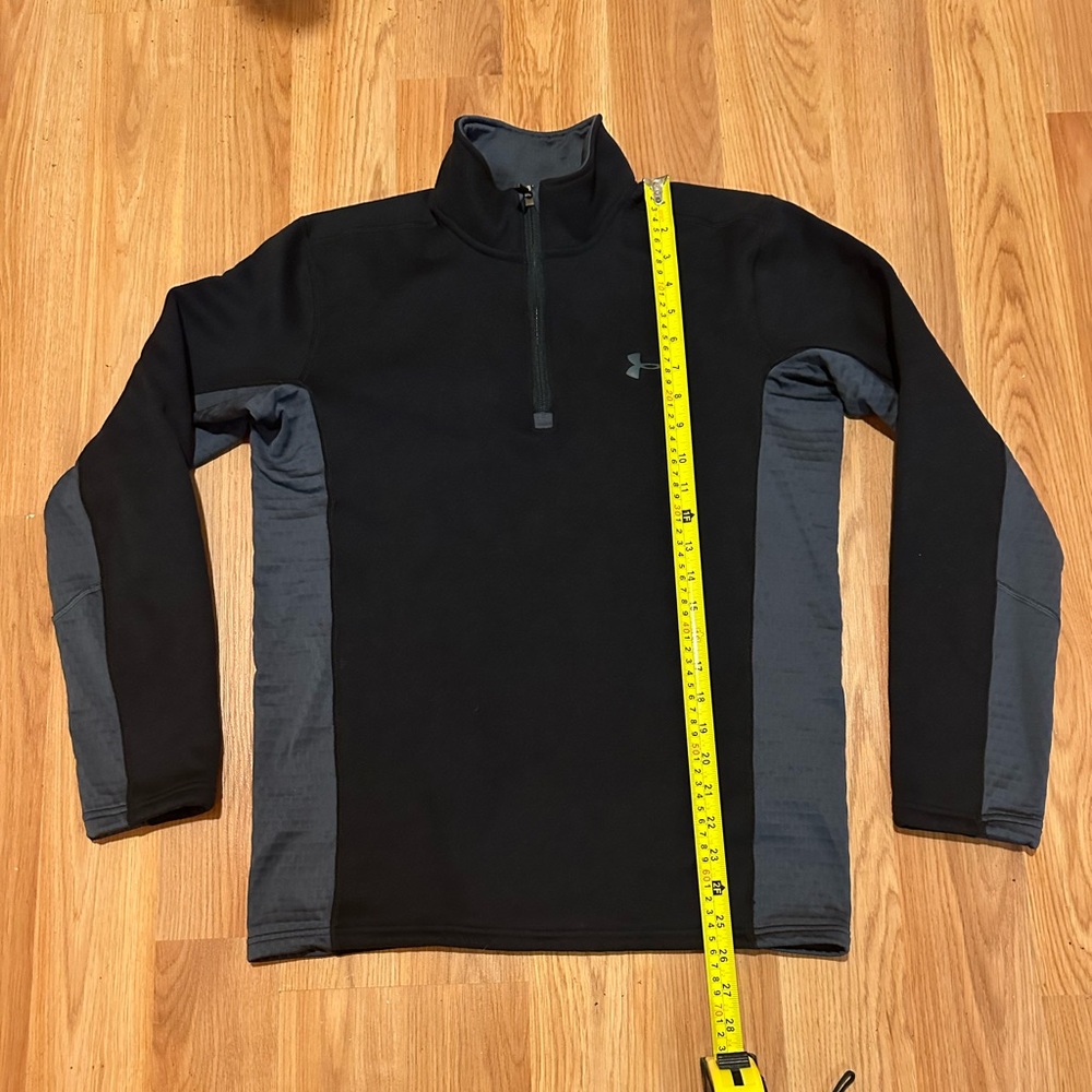 Under armor base layer top - Picture 2 of 5